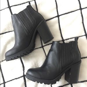 Black Chelsea Ankle Boot